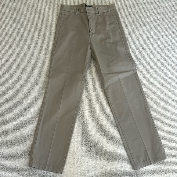 🌿Dockers men’s lights khaki slim fit pleated pants size 28x30”🌿 - Picture 1 of 7